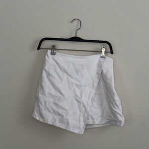 Abercrombie & Fitch White Mini Skirt